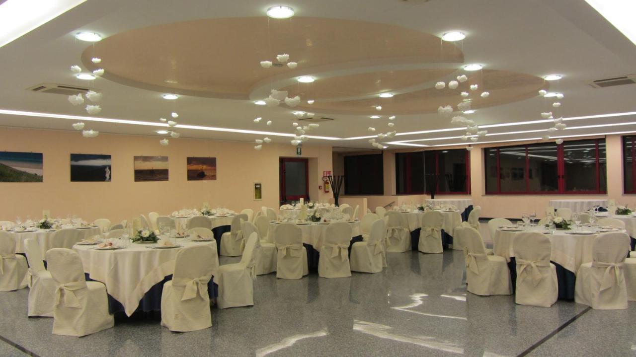 Hotel Perrozzi Vasto Exterior photo