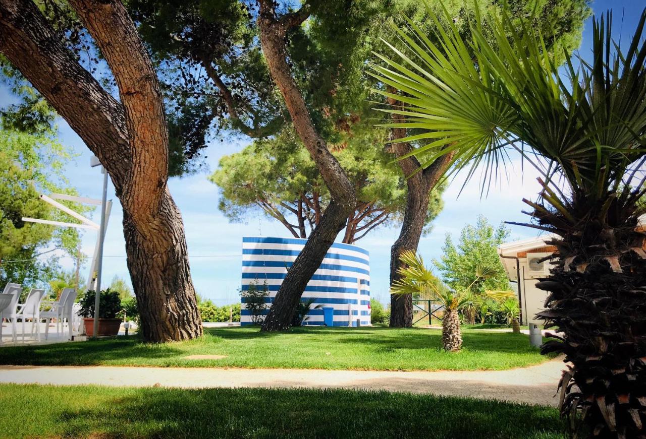 Hotel Perrozzi Vasto Exterior photo
