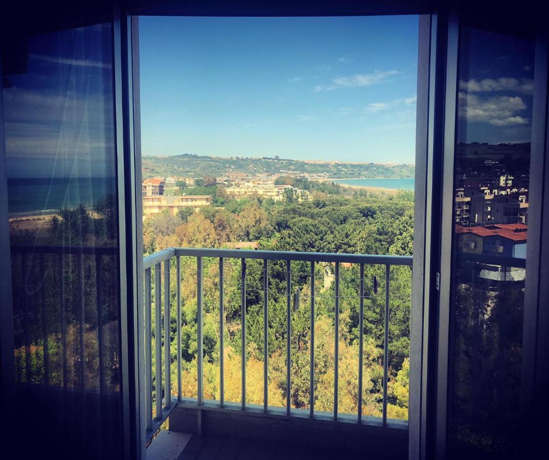 Hotel Perrozzi Vasto Exterior photo